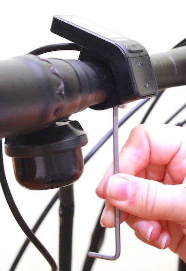 EggRider screw tightening EggRider hero